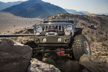 Warn Industries ZEON Platinum winch in action!